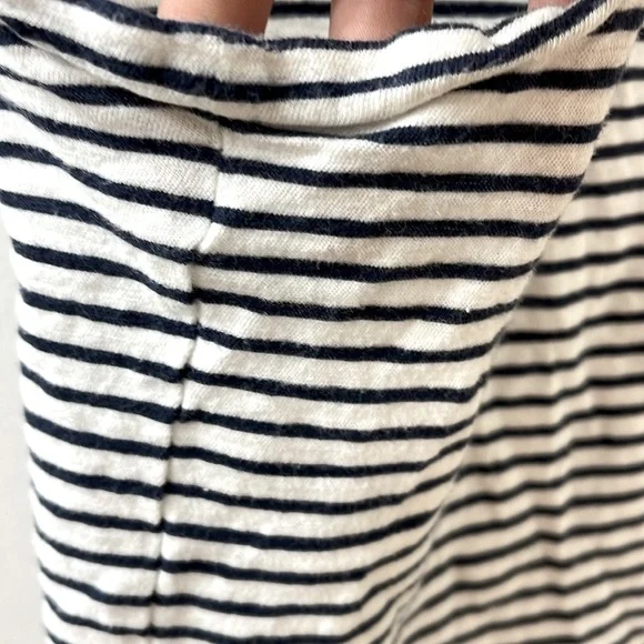 Madewell 100% cotton tank top. White with horizontal navy stripes. Size XL - Picture 6 of 8